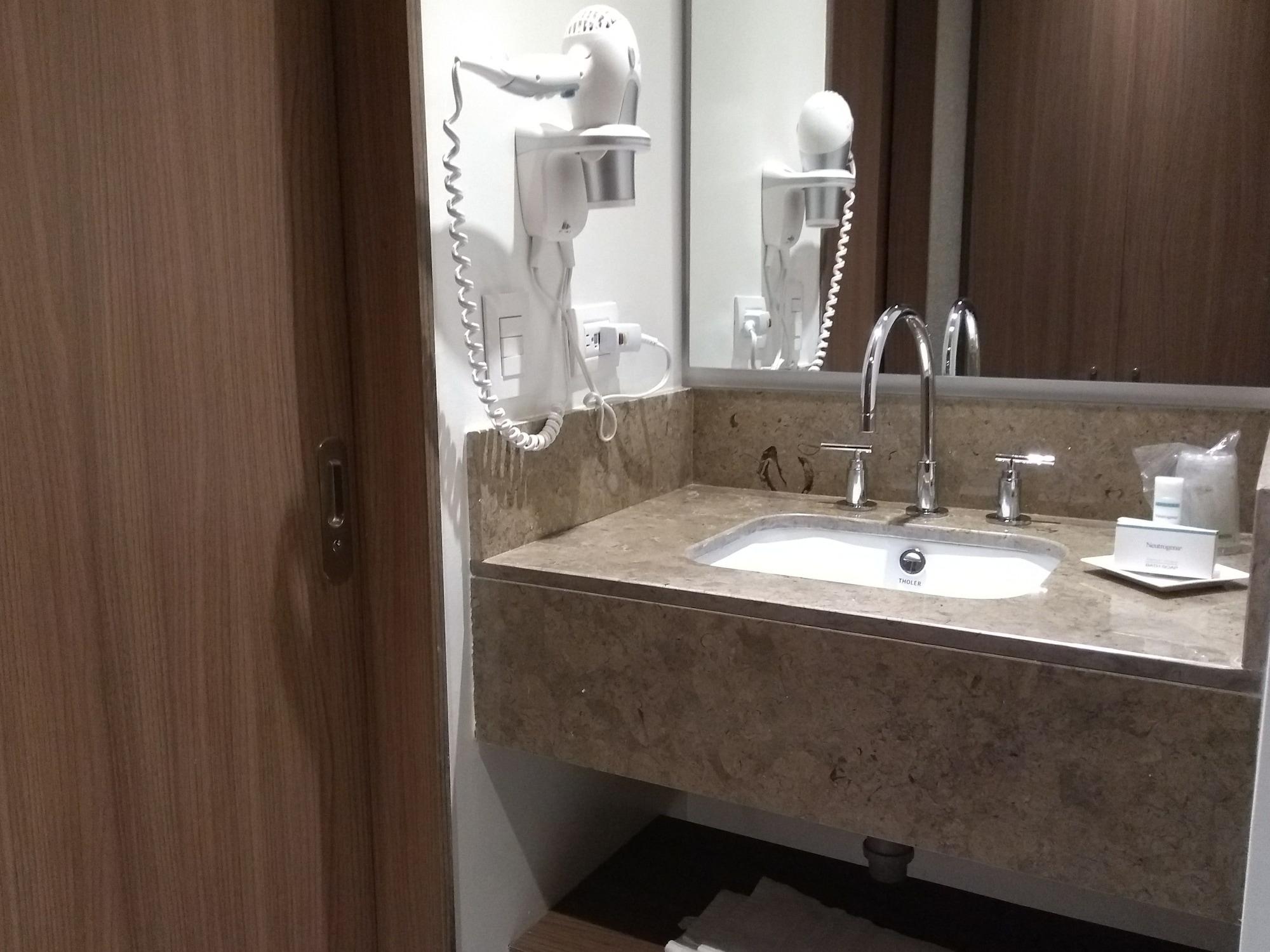 Hampton By Hilton Yopal Ξενοδοχείο Εξωτερικό φωτογραφία